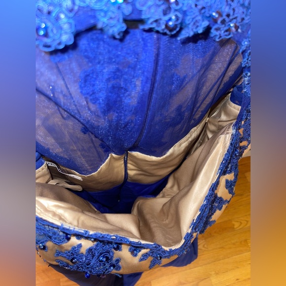 Baroque prom dress mermaid style - blue - 1X/2x - worn once - Picture 6 of 7